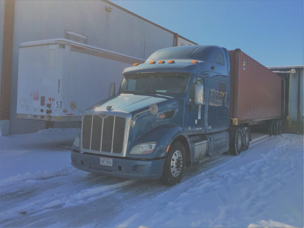 Credential clothing shipping Bank & Vogue