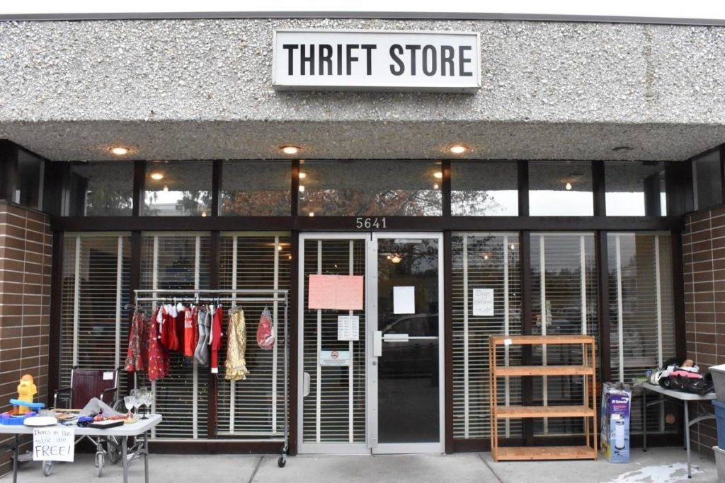 thrift store selling used goods